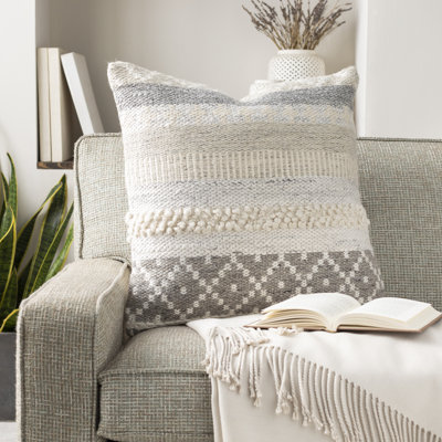 View of 10 easy home decor ideas to warm up your apartment | 6sqft
